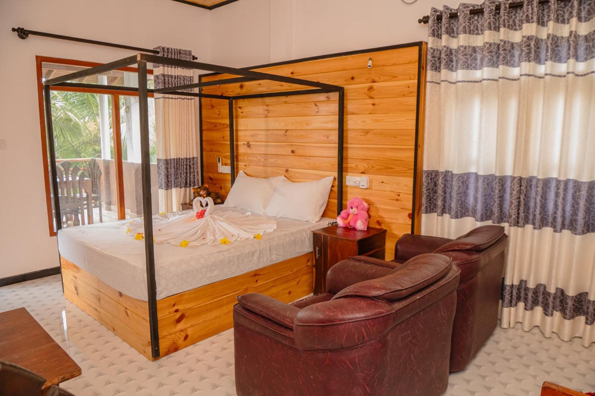 Rekawa Turtle Gate Hotel Тангалла Экстерьер фото