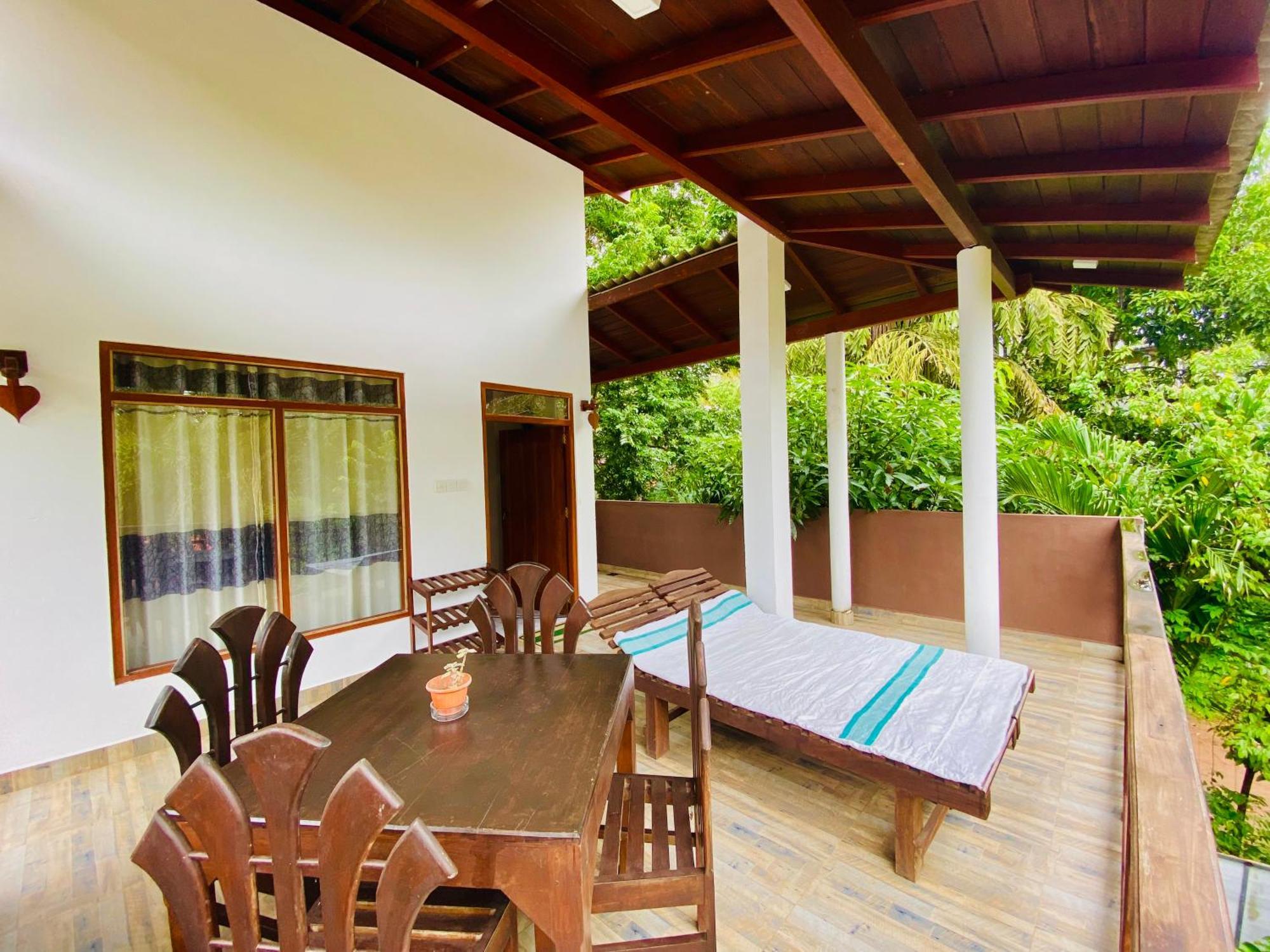 Rekawa Turtle Gate Hotel Тангалла Экстерьер фото
